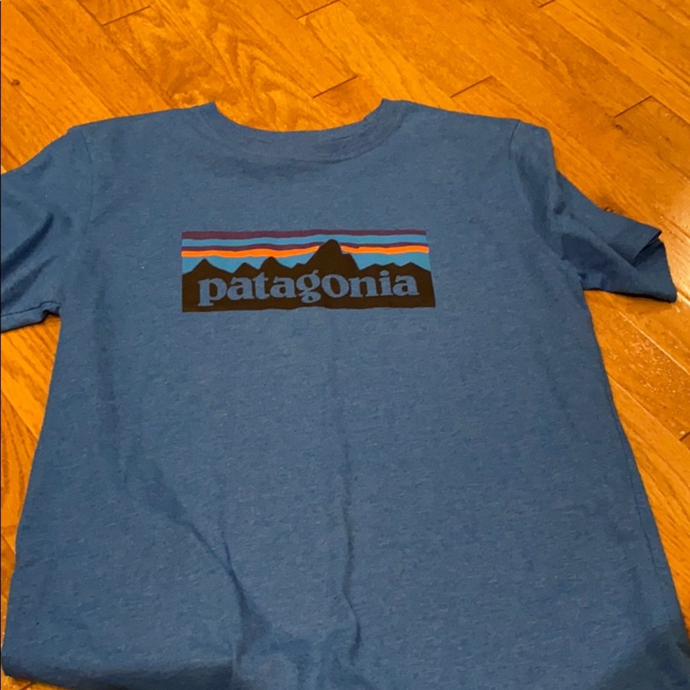 New without tags Patagonia boys tee